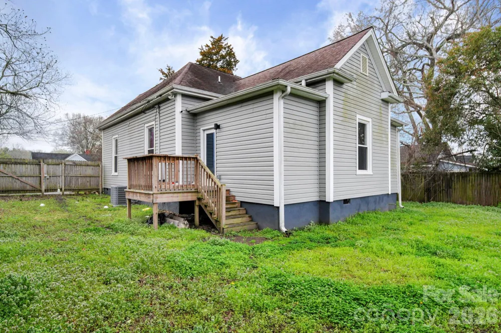 136 E Lacy Street Chester, SC 29706