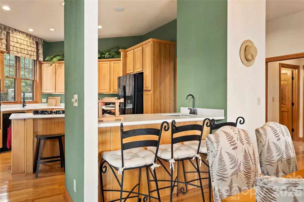 121 Stoney Falls Loop #E4 Burnsville, NC 28714