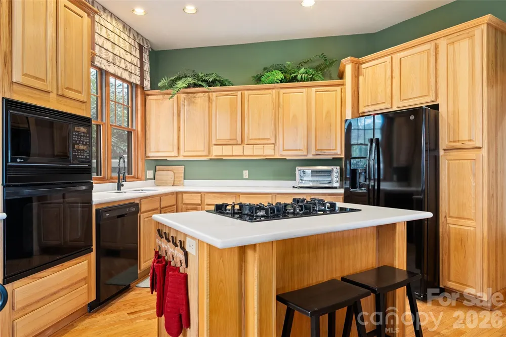 121 Stoney Falls Loop #E4 Burnsville, NC 28714