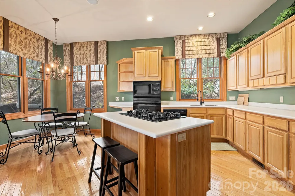 121 Stoney Falls Loop #E4 Burnsville, NC 28714