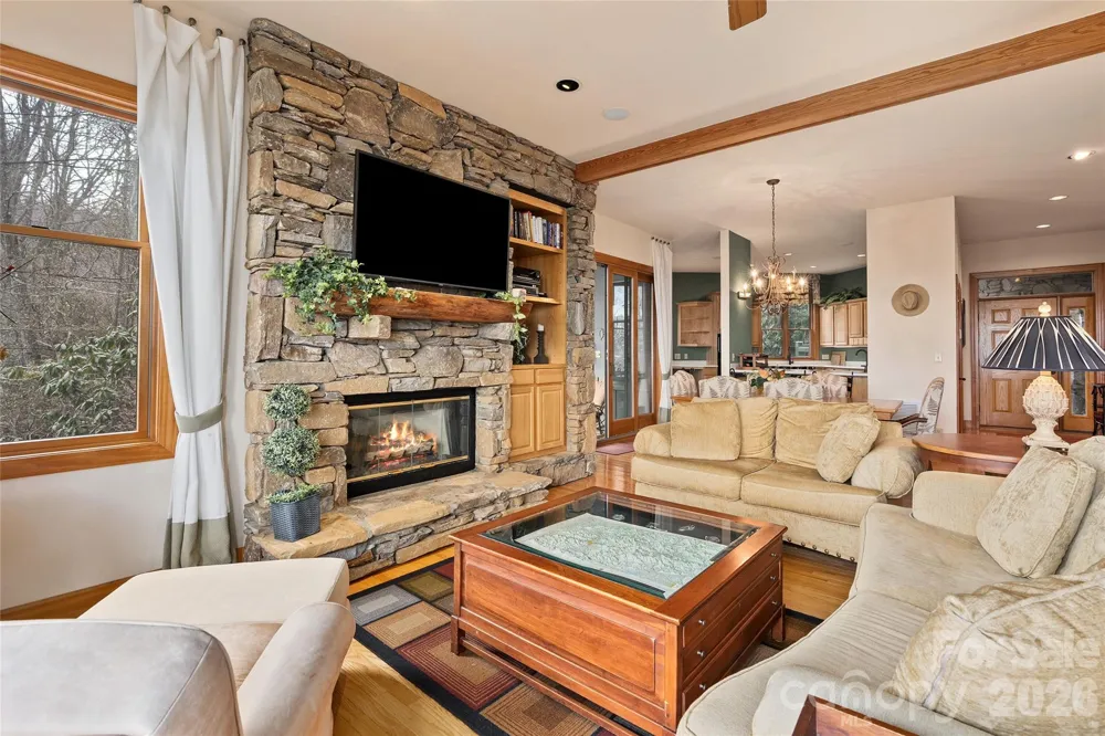 121 Stoney Falls Loop #E4 Burnsville, NC 28714