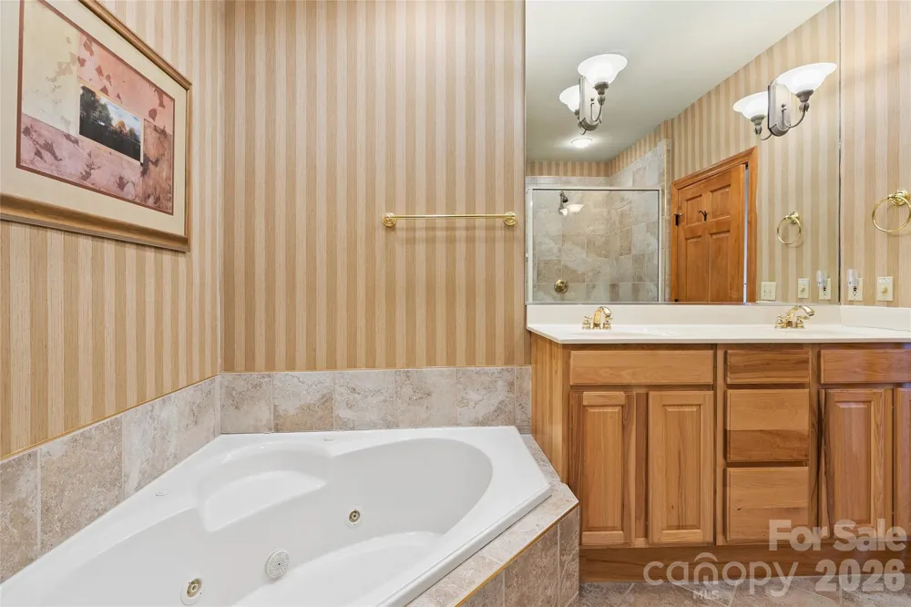 121 Stoney Falls Loop #E4 Burnsville, NC 28714
