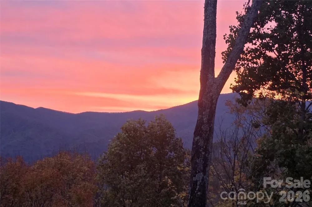 121 Stoney Falls Loop #E4 Burnsville, NC 28714