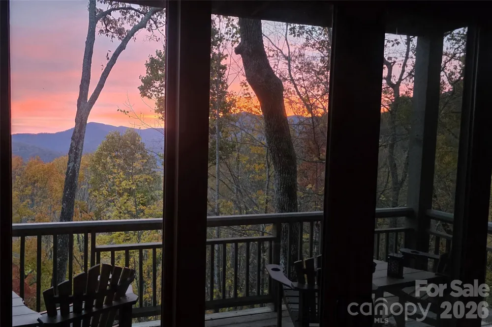 121 Stoney Falls Loop #E4 Burnsville, NC 28714
