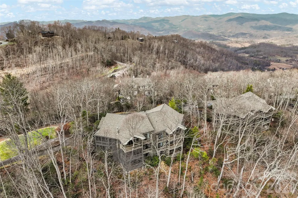 121 Stoney Falls Loop #E4 Burnsville, NC 28714