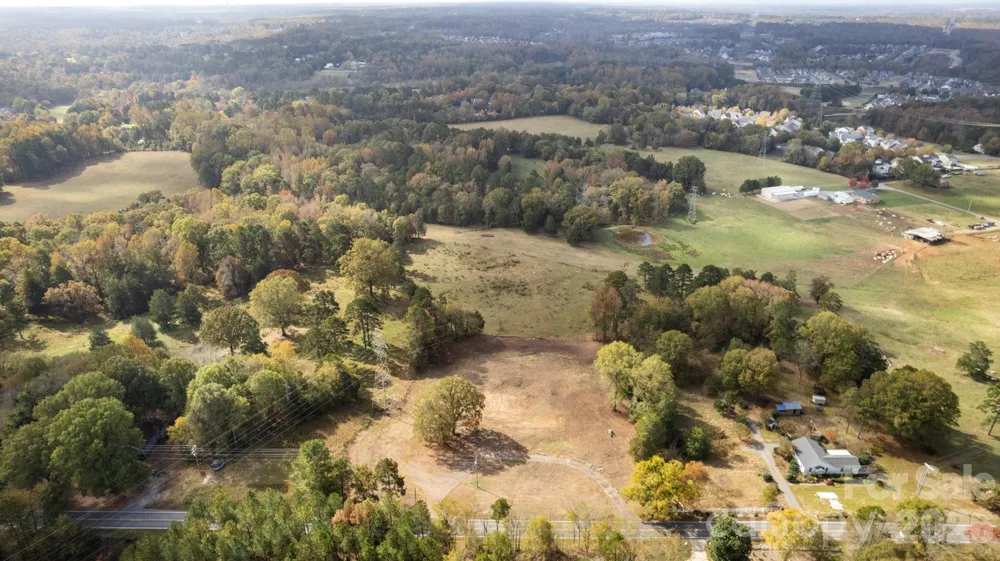 13820 E Rocky River Road ##1 Davidson, NC 28036