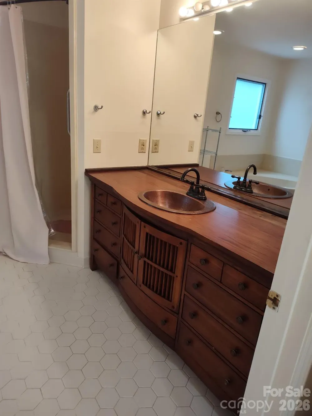 111 BLUFFVIEW LANE Flat Rock, NC 28731