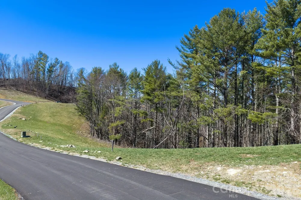 52 Clouds Rest Drive #52 Elk Park, NC 28622