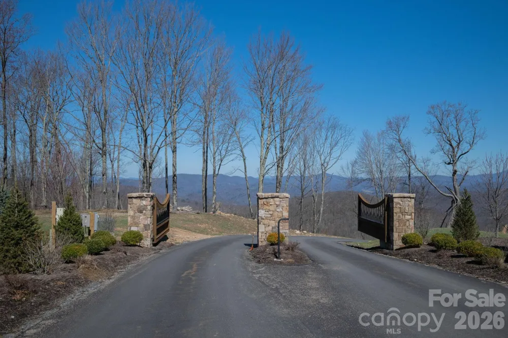 52 Clouds Rest Drive #52 Elk Park, NC 28622