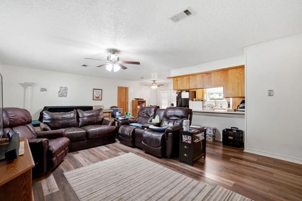209 Red Oak Street Livingston, TX 77351