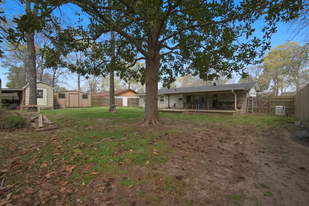 209 Red Oak Street Livingston, TX 77351