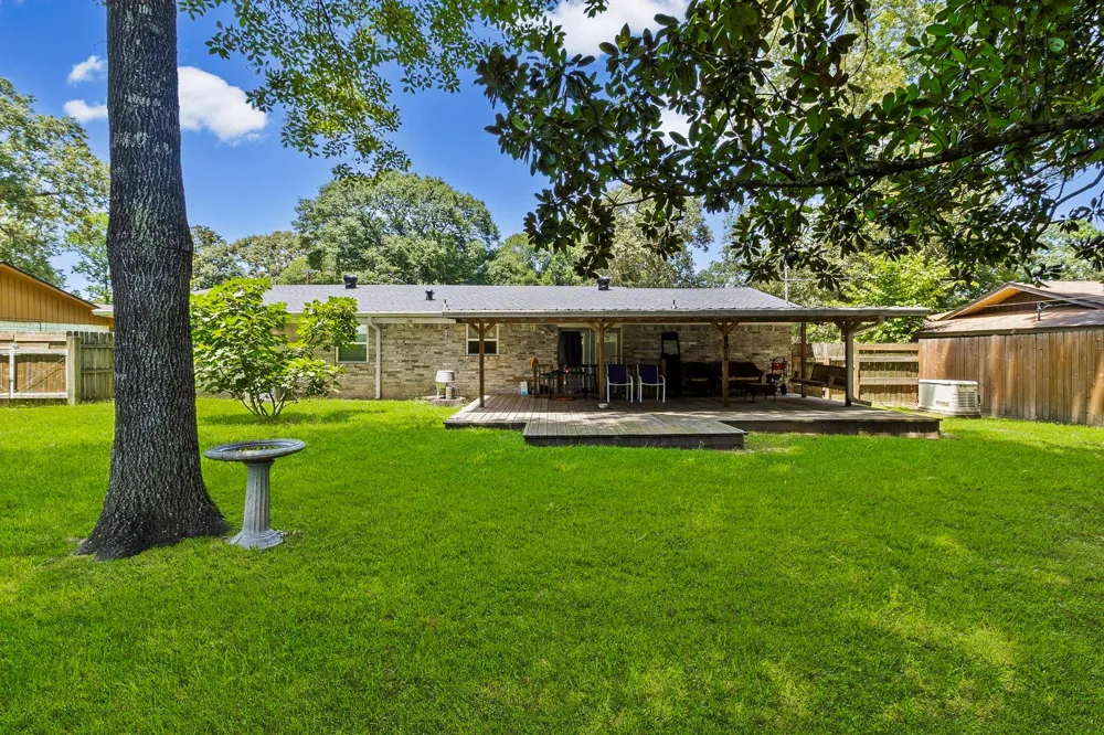 209 Red Oak Street Livingston, TX 77351