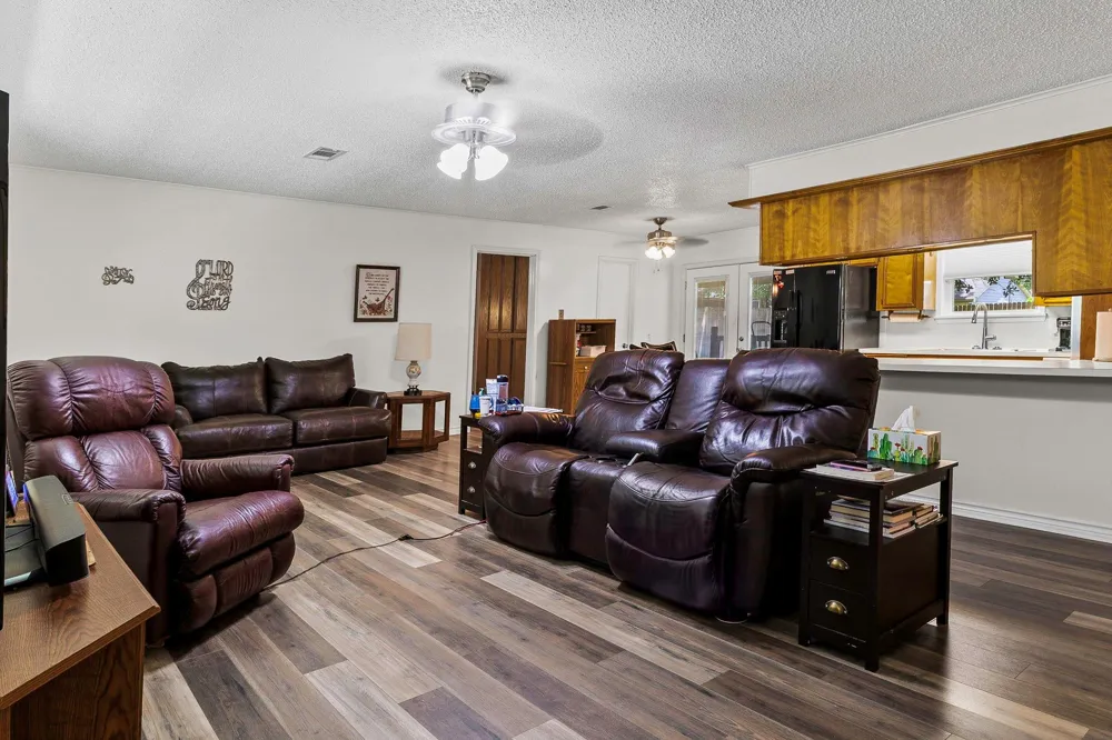 209 Red Oak Street Livingston, TX 77351