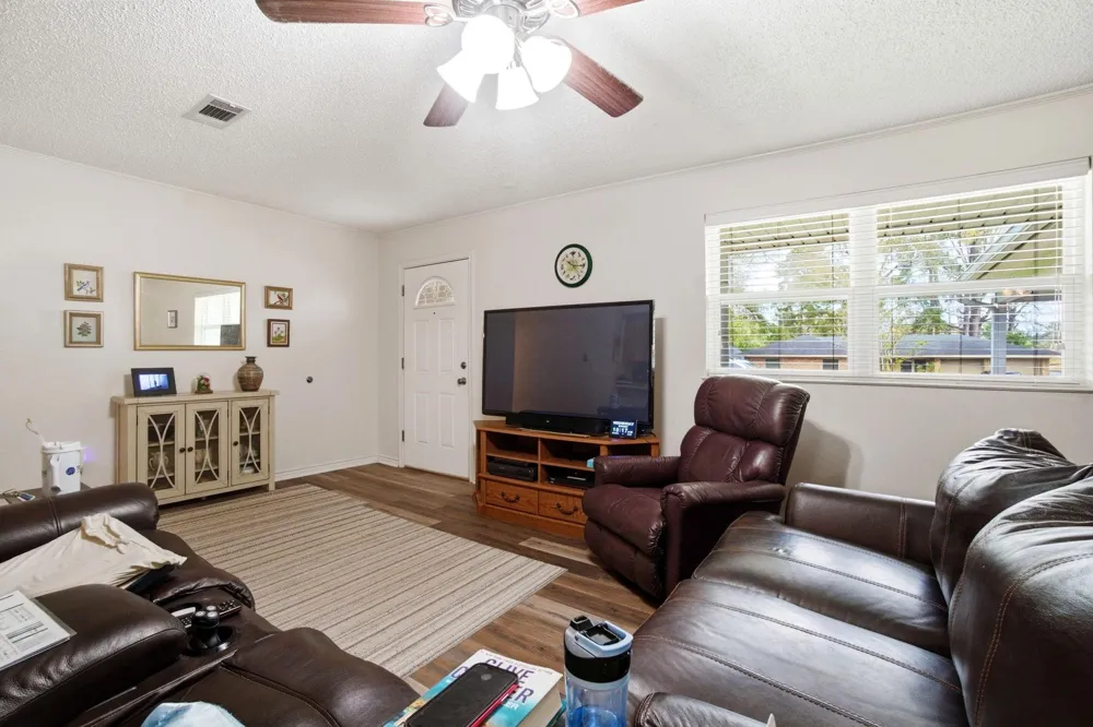 209 Red Oak Street Livingston, TX 77351