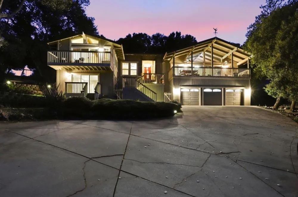 17285 Copper Hill Drive Morgan Hill, CA 95037