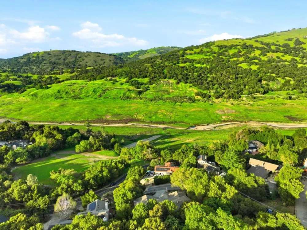 17285 Copper Hill Drive Morgan Hill, CA 95037
