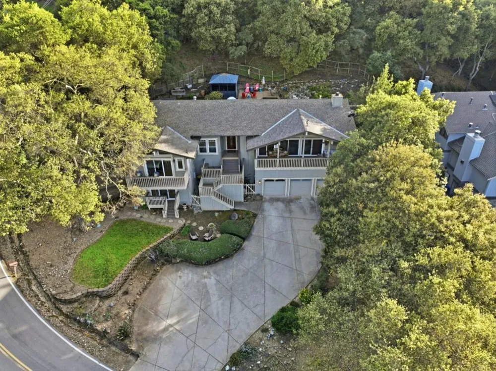 17285 Copper Hill Drive Morgan Hill, CA 95037