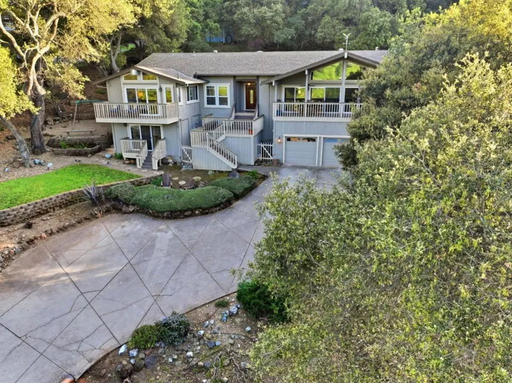 17285 Copper Hill Drive Morgan Hill, CA 95037