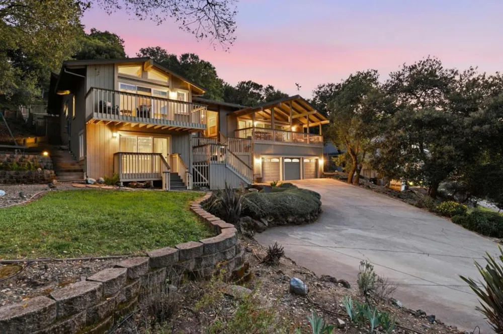 17285 Copper Hill Drive Morgan Hill, CA 95037