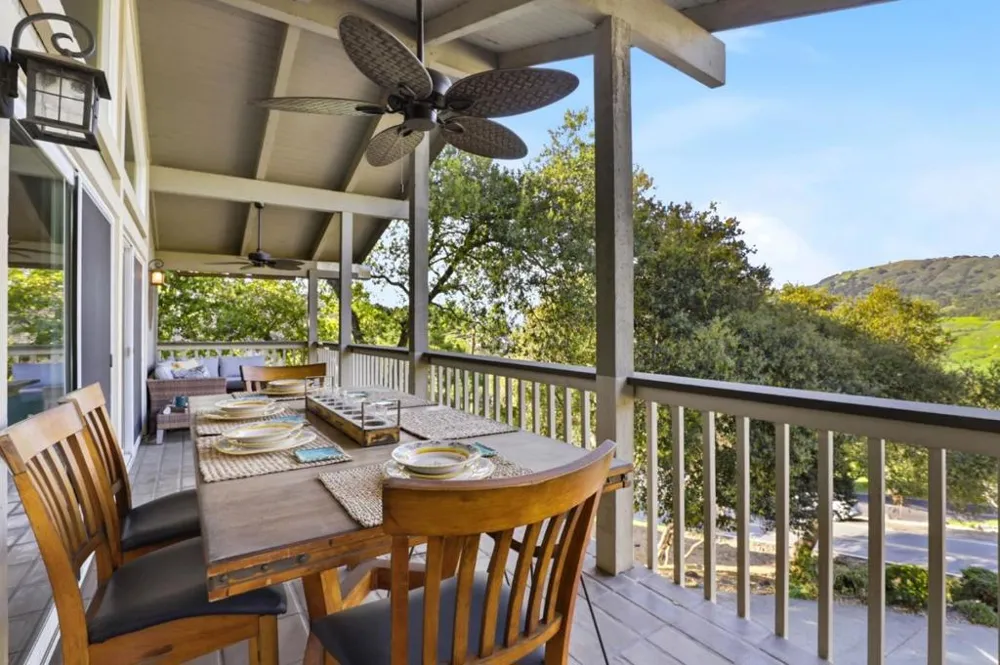 17285 Copper Hill Drive Morgan Hill, CA 95037