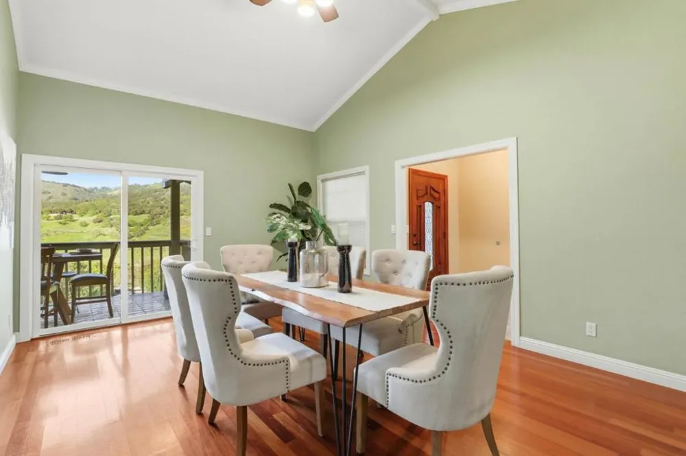 17285 Copper Hill Drive Morgan Hill, CA 95037