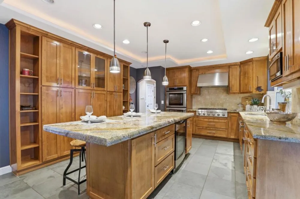 17285 Copper Hill Drive Morgan Hill, CA 95037