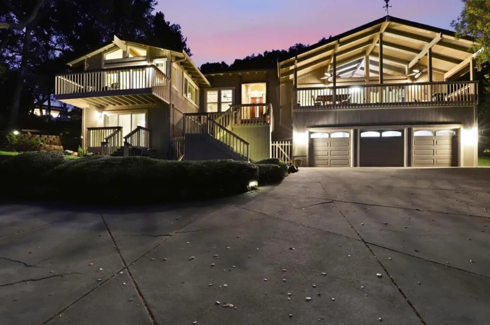 17285 Copper Hill Drive Morgan Hill, CA 95037