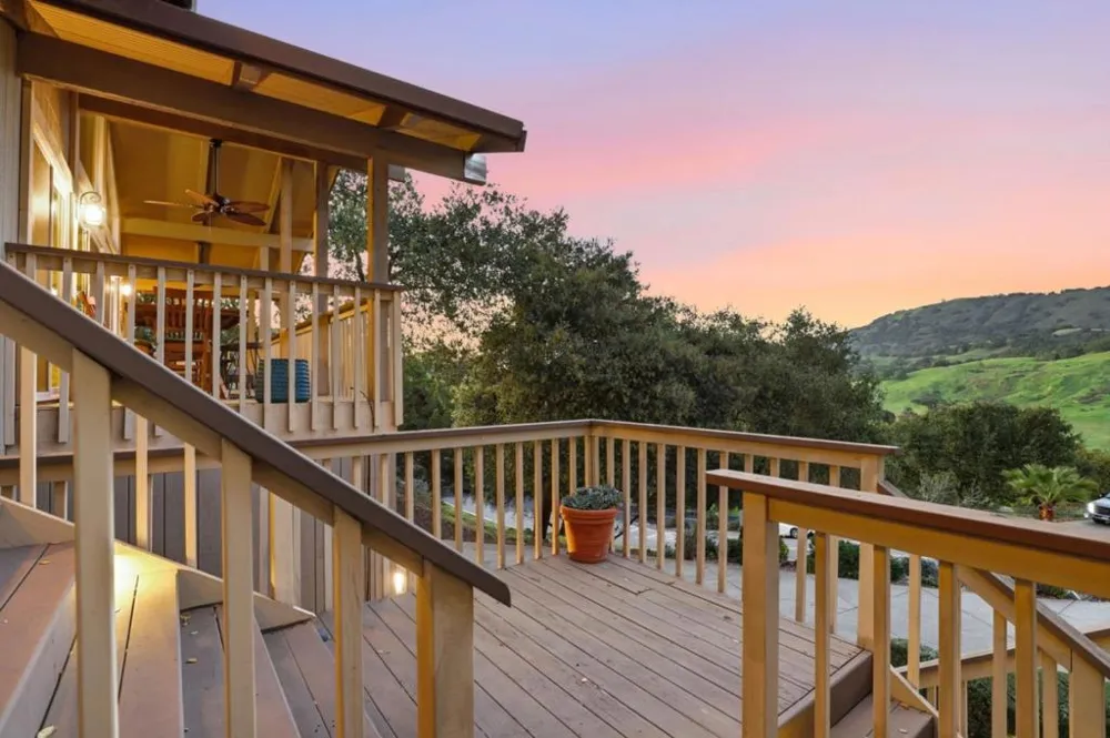 17285 Copper Hill Drive Morgan Hill, CA 95037