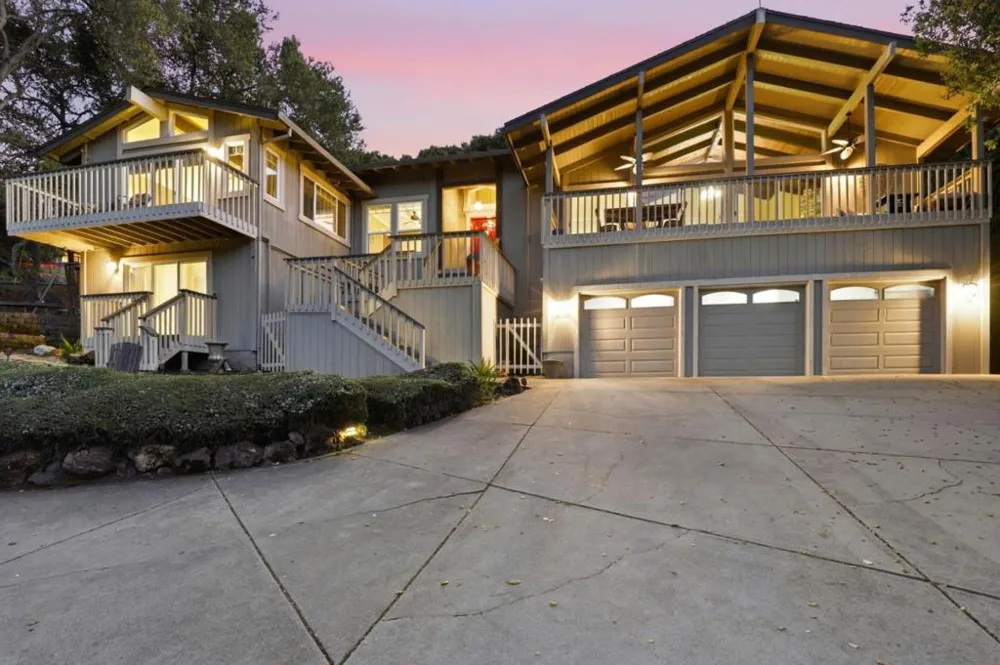 17285 Copper Hill Drive Morgan Hill, CA 95037