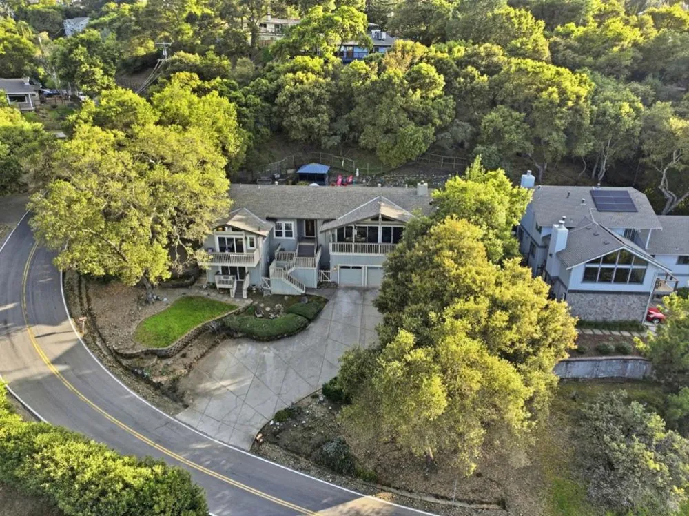 17285 Copper Hill Drive Morgan Hill, CA 95037