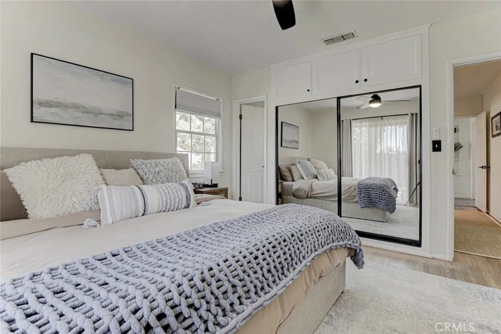 10557 Mahoney Sunland, CA 91040