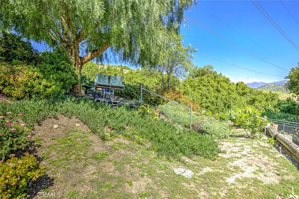 10557 Mahoney Sunland, CA 91040