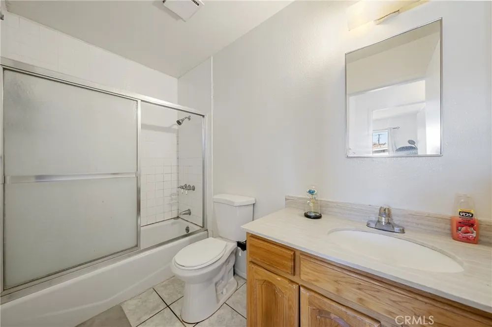 9471 Cortada El Monte, CA 91733