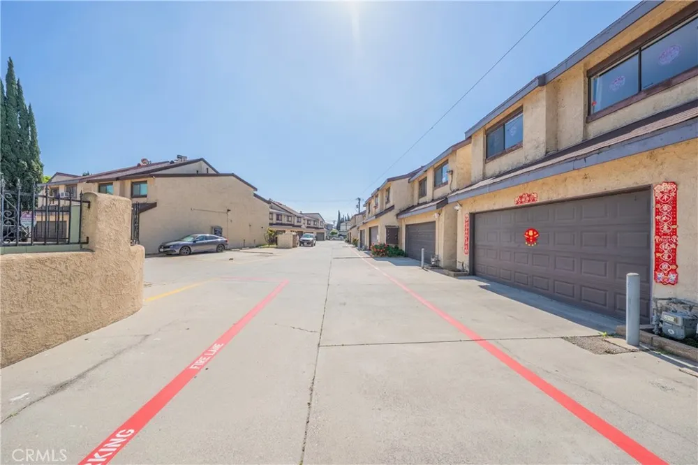 9471 Cortada El Monte, CA 91733