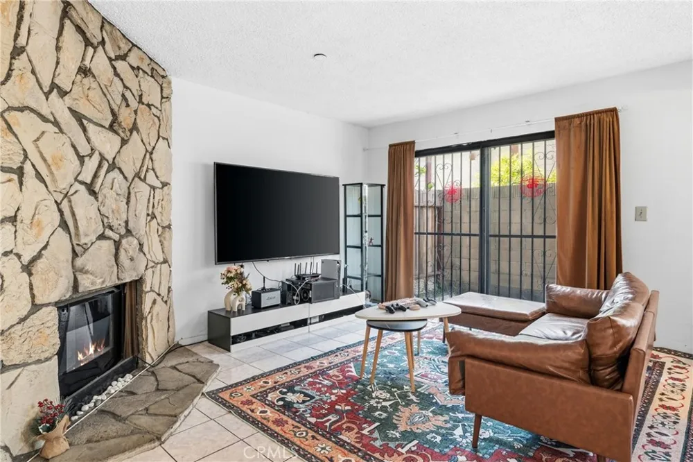 9471 Cortada El Monte, CA 91733