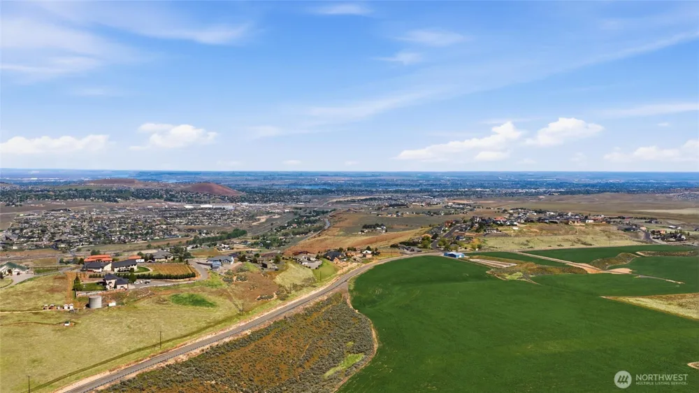 100900 E Bastian PR SE Kennewick, WA 99338