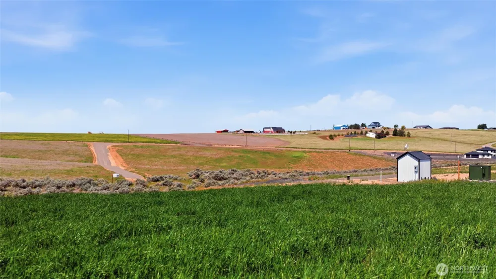 100900 E Bastian PR SE Kennewick, WA 99338