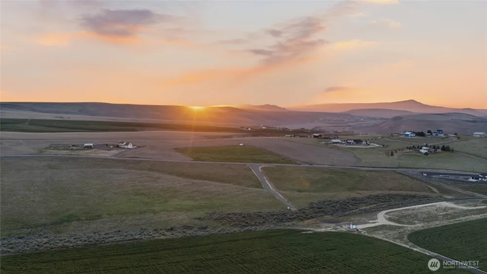100900 E Bastian PR SE Kennewick, WA 99338