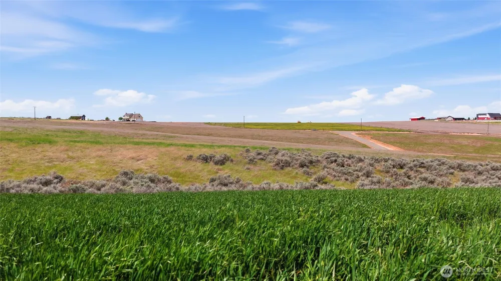 100900 E Bastian PR SE Kennewick, WA 99338