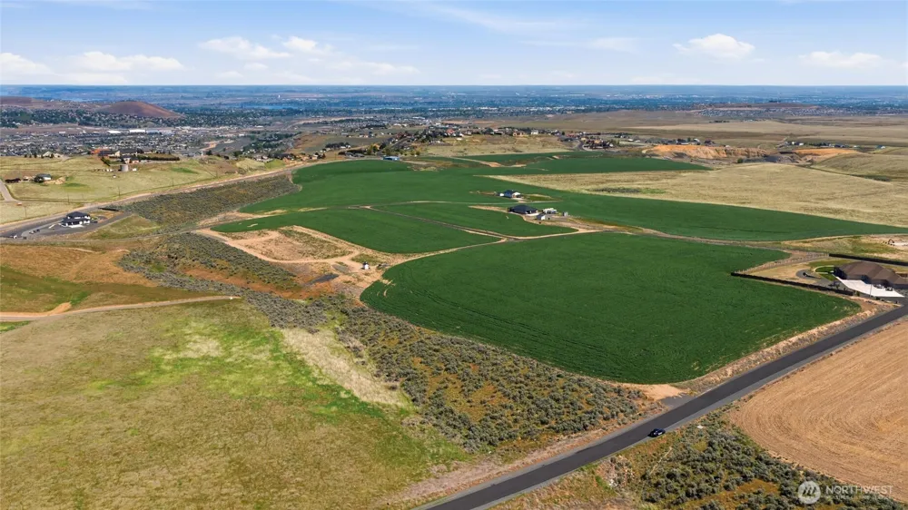 100900 E Bastian PR SE Kennewick, WA 99338
