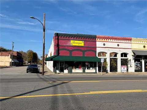 201 E Main Street