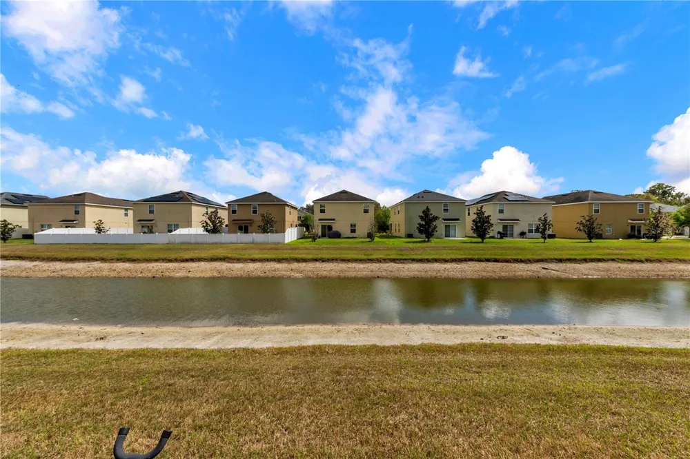 1939 GREENWOOD VALLEY DRIVE Plant City, FL 33563