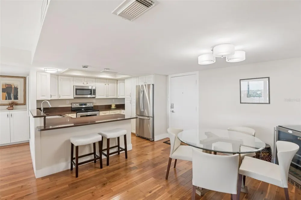 500 TREASURE ISLAND CAUSEWAY #711 Treasure Island, FL 33706