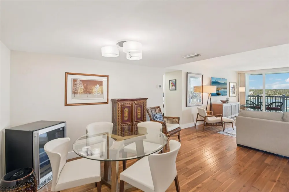 500 TREASURE ISLAND CAUSEWAY #711 Treasure Island, FL 33706