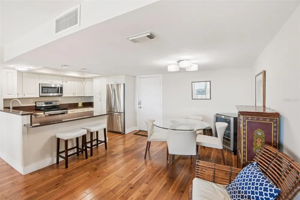 500 TREASURE ISLAND CAUSEWAY #711 Treasure Island, FL 33706