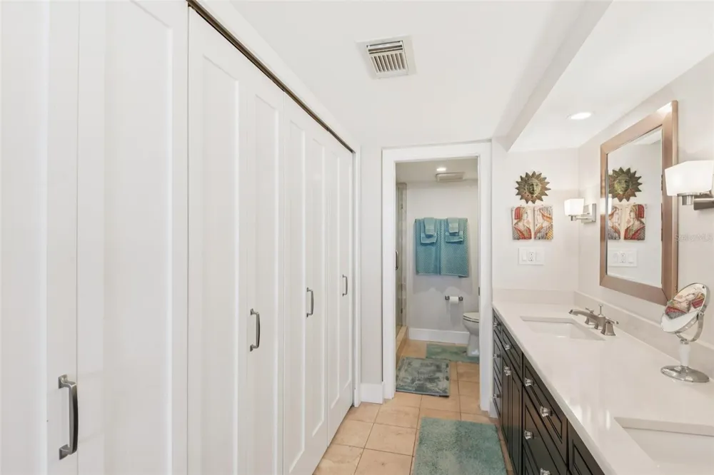 500 TREASURE ISLAND CAUSEWAY #711 Treasure Island, FL 33706