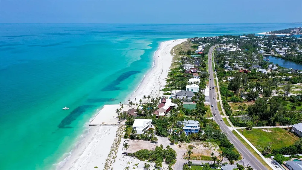 6601 GULFSIDE ROAD Longboat Key, FL 34228