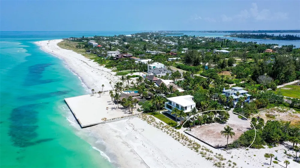 6601 GULFSIDE ROAD Longboat Key, FL 34228
