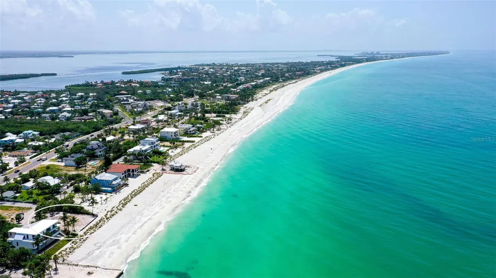 6601 GULFSIDE ROAD Longboat Key, FL 34228