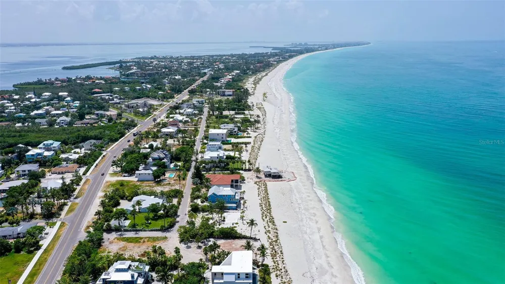 6601 GULFSIDE ROAD Longboat Key, FL 34228